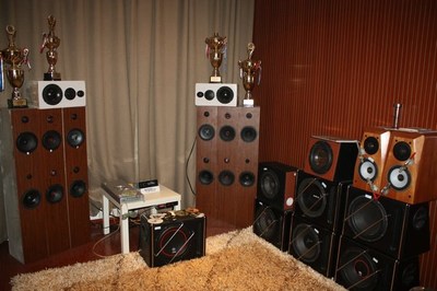 [商品--影音導(dǎo)航]蕪湖汽車音響專業(yè)改裝套餐活動